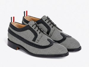 CALZADO-ZAPATO-HOMBRE-CLASICOS-FOOTWEAR-SHOES-MAN-SERMAthom-browne-black-and-white-wool.jpg