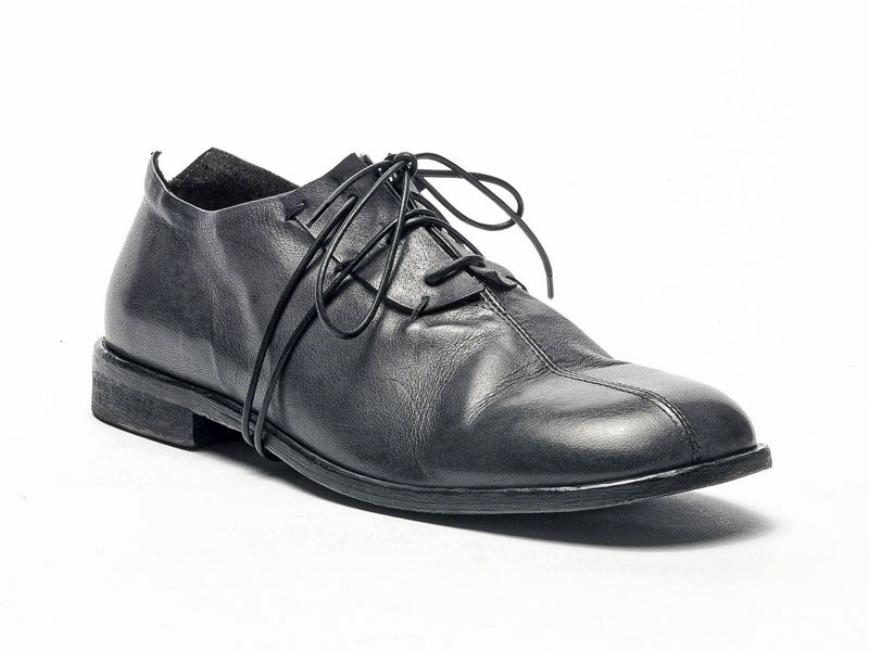 Sport lace-up shoes: Building on classics