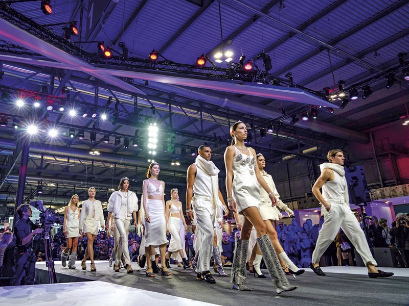 MICAM MILANO celebra 100 ediciones y reafirma su liderazgo global