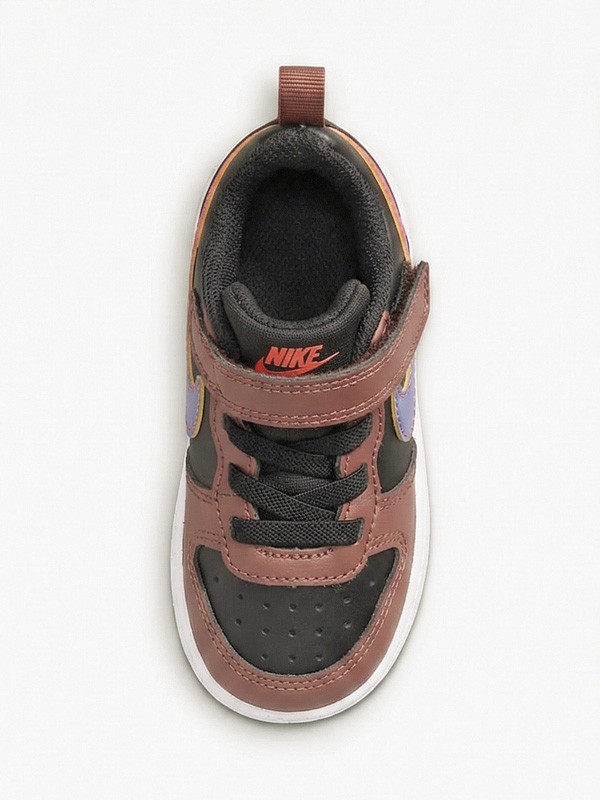 Sneakers infantiles deportivas con velcro y bases livianas