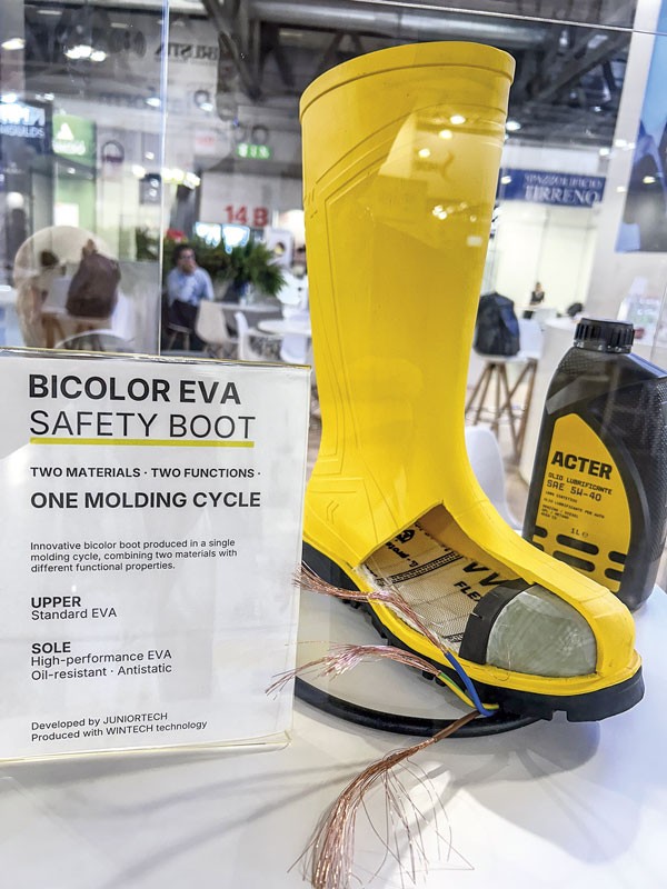 Revolucionario método para inyectar productos con dos EVAs diferentes: bicolor y bidensidad. Las nuevas tendencias tecnológicas
