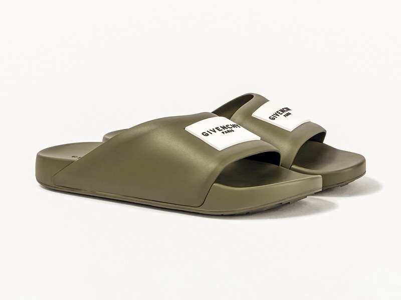 CHANCLAS SANDALIAS HOMBRE TENDENCIA CALZADO MARROQUINERIA BOLSOS CARTERAS PRIMAVERA VERANO 2026 SERMA 158 P01125686.jpg Chanclas sport-tech diferencian capelladas con segmentos y aberturas