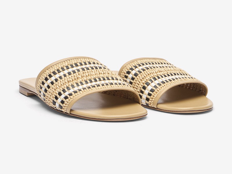 CHANCLAS FAJAS ARTESANALAES MUJER TENDENCIA CALZADO MARROQUINERIA BOLSOS CARTERAS PRIMAVERA VERANO 2026 SERMA 1581M565B0101AMLFC_MULC_1.jpg Tiras y hebillas estructuran capelladas para sandalias