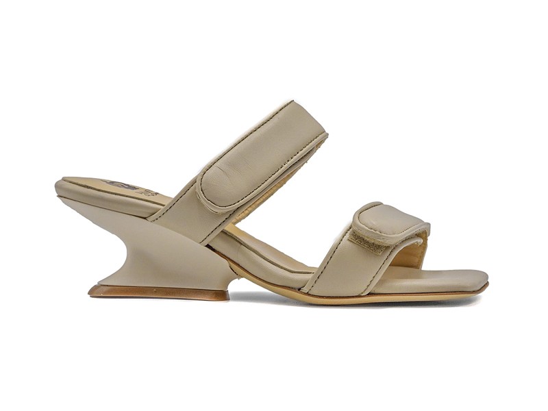 Sandalias altas
