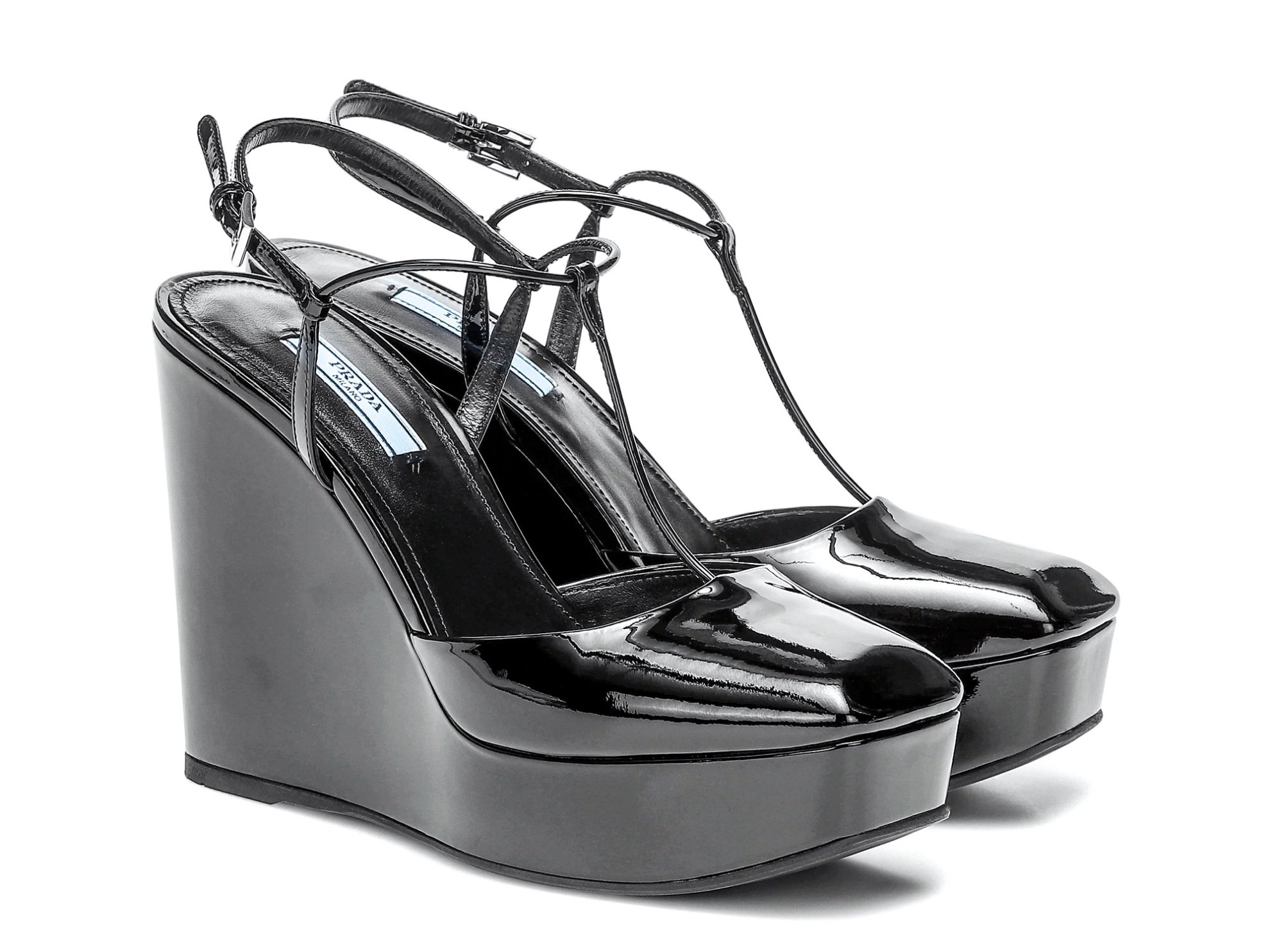 Sandalias y chanclas con plataformas