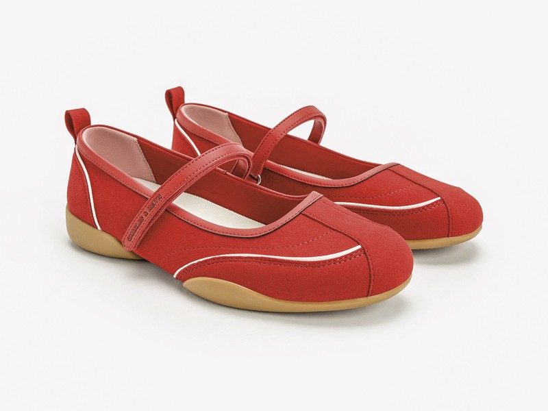 SNEAKERINAS BALERINAS BALLERINAS SNEAKERS ZAPATILLAS SLIM MUJER TENDENCIA CALZADO MARROQUINERIA BOLSOS CARTERAS PRIMAVERA VERANO 2026 SERMA 1582026-L2-CK1-71960030-08-3.jpg Los sistemas de ajuste diversifican las sneakerinas femeninas