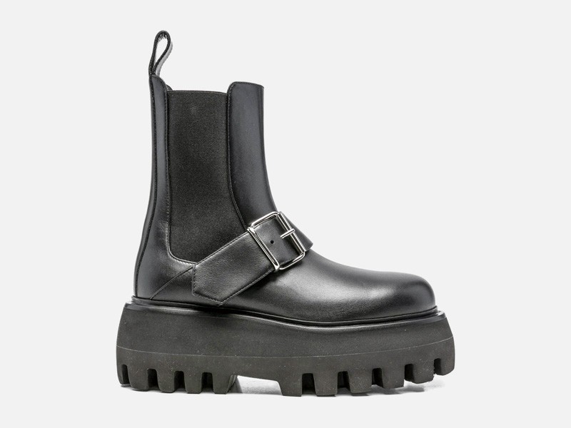 Botinetas altas con plataforma y cierres limpios