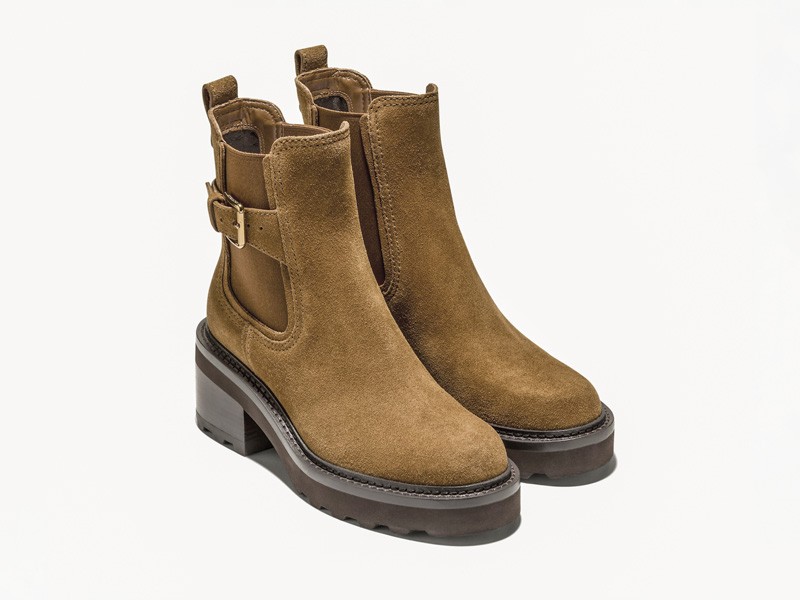 Herrajes y paneles elevan botinetas de base robusta