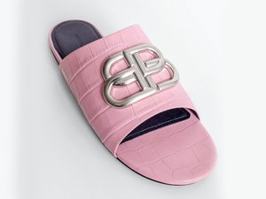 5. The pink color is imposed within the proposals, along with a pastel range of acids and naturals. Feminine, relaxed, fresh and elegant tones. ESSENTIALS: FASHION TIPS Next Spring-Summer 2021/22