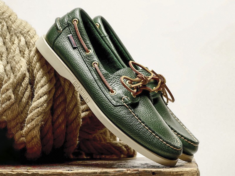 MOCASINES NAUTICOS CALZADO TENDENCIA PRIMAVERA VERNAO 2026 2027 SERMA 15772e582fb-e70b-4269-964e-b059e5251663.jpg Náuticos masculinos combinan costuras moc, suelas y tonos neutros