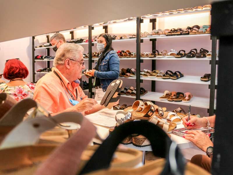 SAPICA: La feria de Calzado, Piel y Moda internacionaliza las tendencias y negocios del calzado mexicano