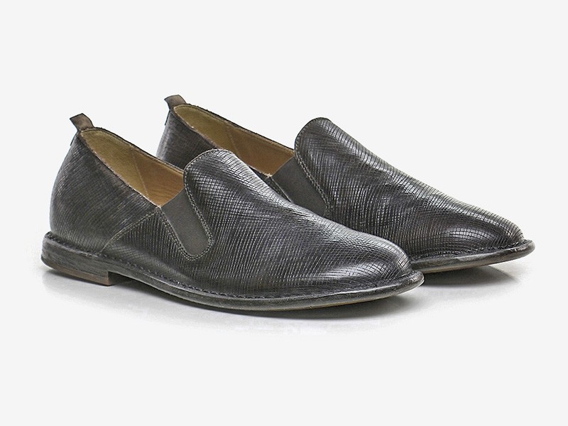 LISOS SPORT TENDENCIA CALZADO TEMPORADA OTOÑO INVIERNO 2027 SERMA 159 161869-190812-0.jpg El slip-on masculino combina frentes limpios y contrastes de superficie