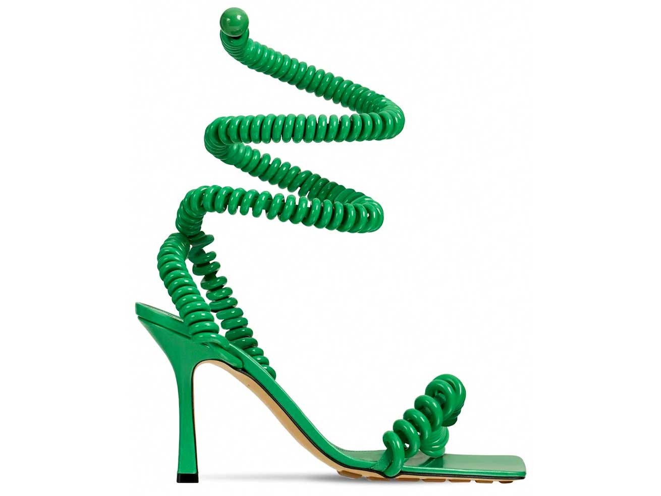 ¿Cuál será el color del verano? ¿Azul Very Peri o Verde Quetzal?
