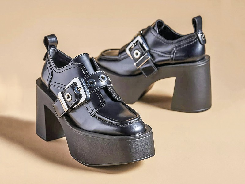 Zapatos altos