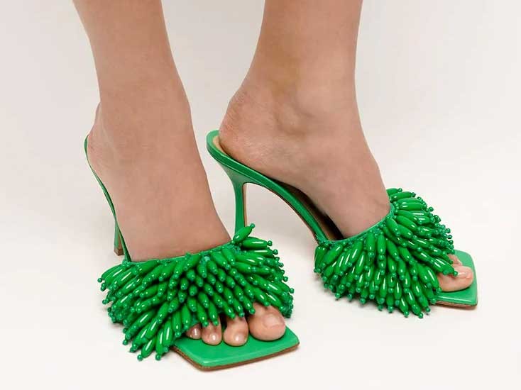 ¿Cuál será el color del verano? ¿Azul Very Peri o Verde Quetzal?