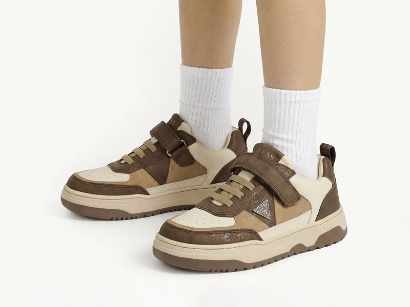 BALERINAS BALLERINAS MARY JANE GUILLERMINAS NIÑA ZAPATOS CERRADO NIÑO NIOÑA INFANTIL CALZADO TENDENCIA PRIMAVERA VERNAO 2026 2027 SERMA167sneakers-guess-eo-ci12-carol-04-beige-5906751791202.jpg Sneakers infantiles combinan mallas, color y ajuste