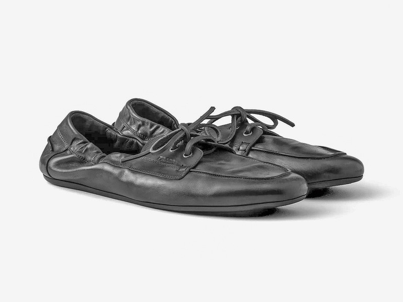 ACORDONADOS TENDENCIA CALZADO TEMPORADA OTOÑO INVIERNO 2027 SERMA 159 36512089_68483636_2048.jpg Los acordonados flats combinan perfiles bajos y cordones