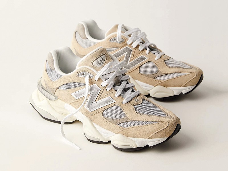 Chunky sneakers