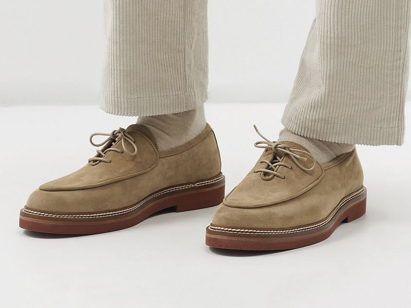 Sport lace-up shoes: Building on classics