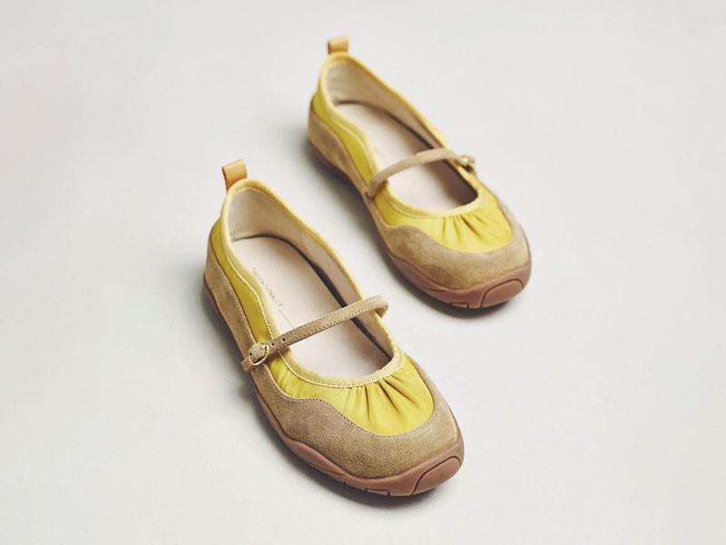 BALLERINAS BALERINAS MARY JANE GUILLEMRINAS MUJER CALZADO TENDENCIA PRIMAVERA VERNAO 2026 2027 SERMA167106211477_271_b2.jpg Mary Jane actualizan tiras, mallas y bases sport