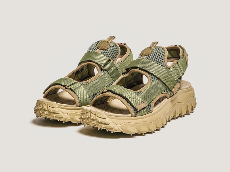 SANDALIAS BAJAS MUJER CALZADO TENDENCIA PRIMAVERA VERNAO 2026 2027 SERMA167trailgrip-vela-sandals-men-light-green-moncler-2.jpg Sandalias outdoor ajustan tiras, cierres y suelas