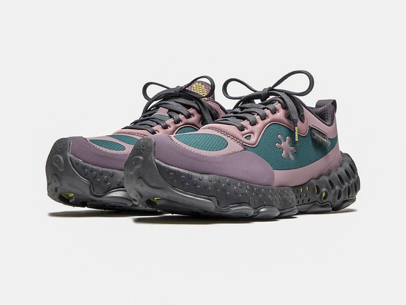 Sneakers chunky urbanas con suelas voluminosas y estética deportiva