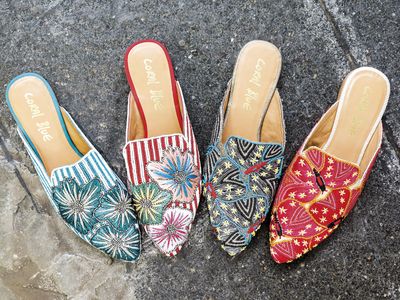 Gallery_SHOES_09.18-Coral-Blu-2.jpg