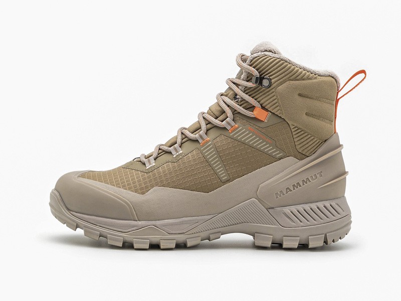 Botas outdoor con ADN trekking para ciudad