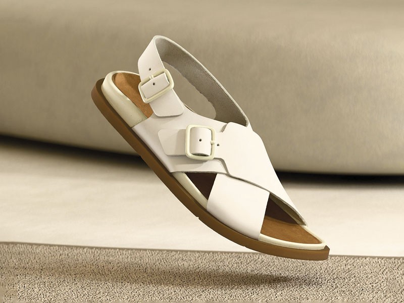 SANDALIAS BAJAS MUJER CALZADO TENDENCIA PRIMAVERA VERNAO 2026 2027 SERMA167b9abc2d3f55543678b74f6d89e7213db.jpg Sandalias femeninas aclaran tiras, hebillas y bases