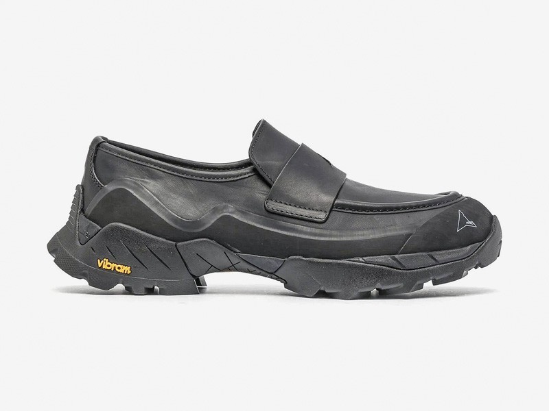 MOCASINES HIBRIDOS TENDENCIA CALZADO TEMPORADA OTOÑO INVIERNO 2027 SERMA 159 20106224_50033372_2048.jpg Los mocasines híbridos combinan códigos clásicos y sport