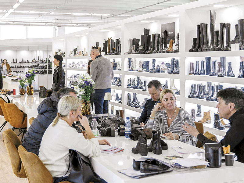 EXPO RIVA SCHUH AND GARDABAGS. Plataforma global de negocios