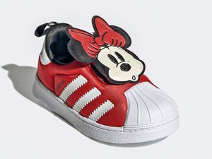 CALZADO-ZAPATO-NINO-SNEAKERS-FOOTWEAR-SHOES-KIDS-SERMA-Chaussure_Disney_Superstar_361_R.jpg