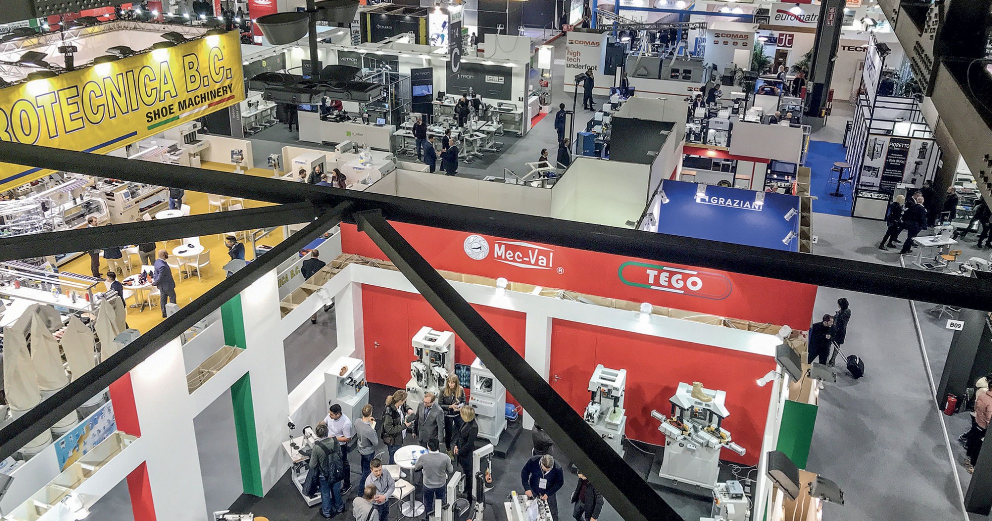 Las expectativas se concentran en la evolución de la crisis sanitaria para definir la realización de SIMAC-TANNING TECH, la mayor feria internacional de la tecnología para la cadena del cuero-calzados-manufacturas. MICAM, LINEAPELLE y SIMAC TANNING TECH en Stand By