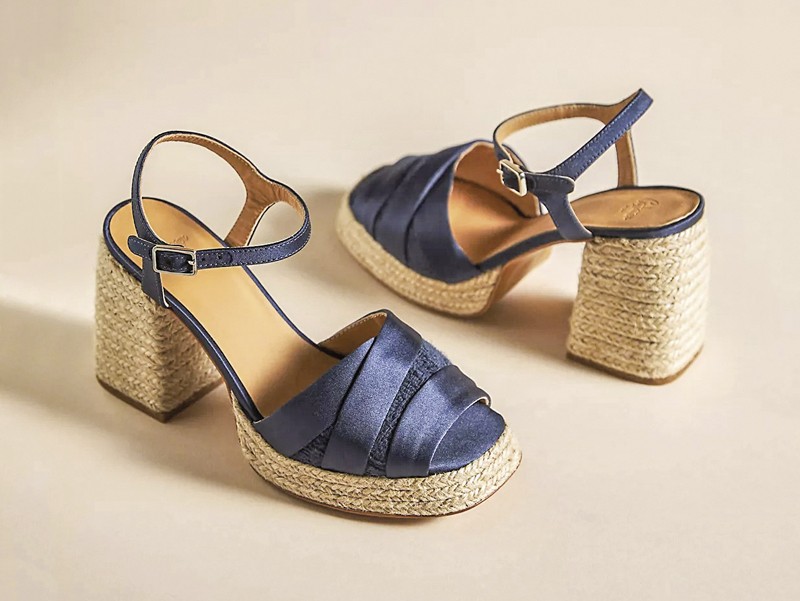 Sandalias altas