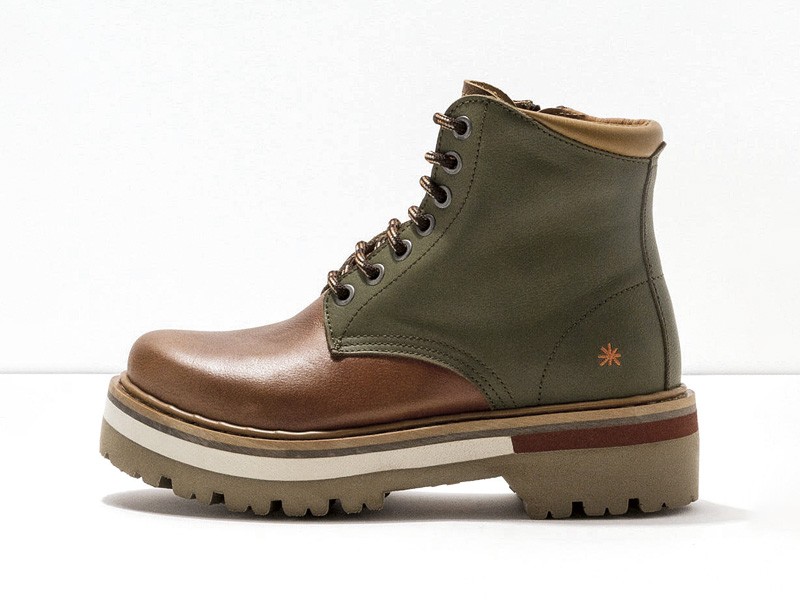 Botinetas bajas acordonadas