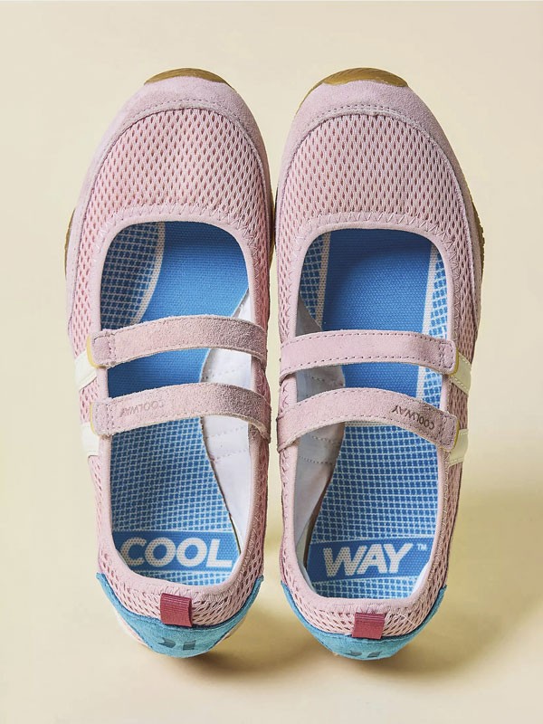 BALLERINAS BALERINAS MARY JANE GUILLEMRINAS MUJER CALZADO TENDENCIA PRIMAVERA VERNAO 2026 2027 SERMA167105359160_066_b.jpg Mary Jane actualizan tiras, mallas y bases sport