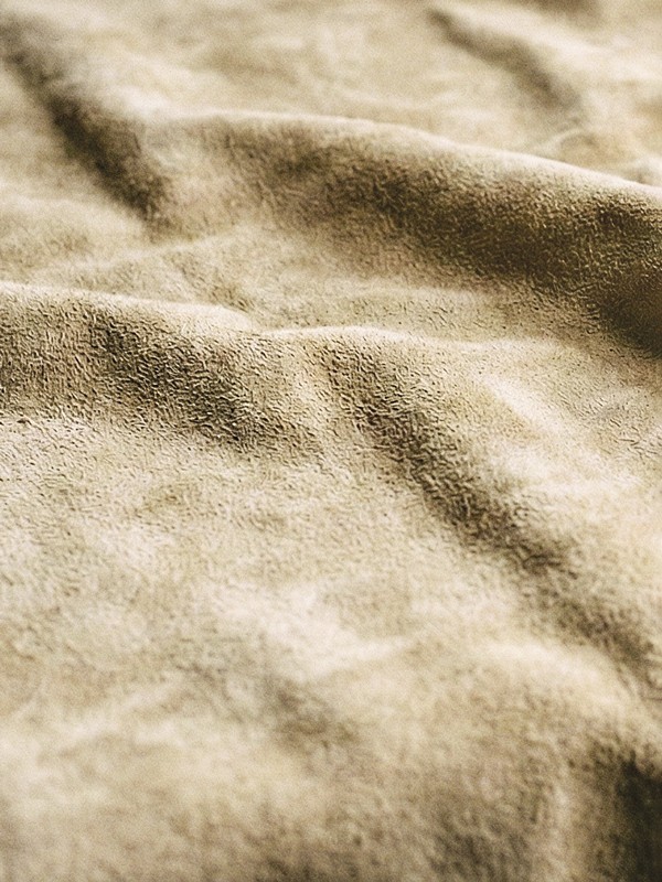 Sneakers chunky urbanas con suelas voluminosas y estética deportiva