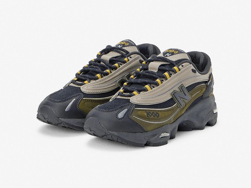 Sneakers chunky urbanas con panelería técnica y suelas voluminosas
