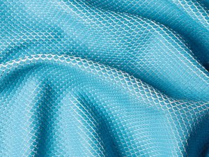 MATERIALES-CUEROS-TEXTILES-SINTETICOS-SERMA-AW2324_LEA_CETINKAYA_GIGULLI8CUT.jpg