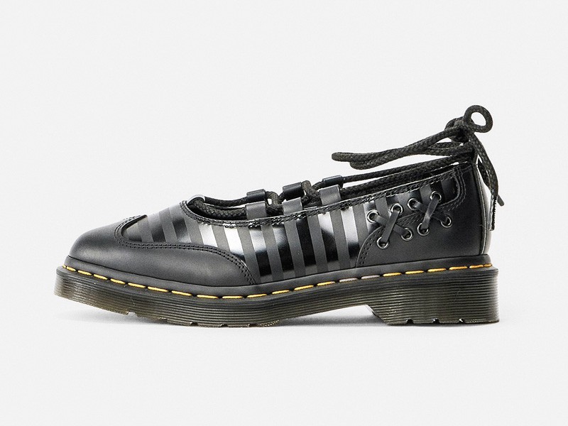 Ballerinas acordonadas con ajuste fino y perfil urbano