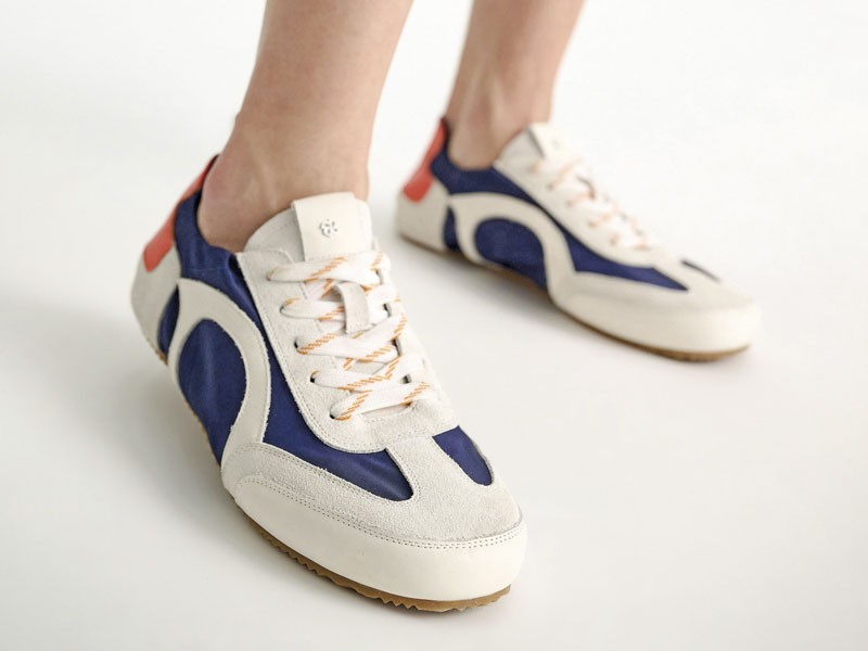 SNEAKERS CLASICAS MUJER CALZADO TENDENCIA PRIMAVERA VERNAO 2026 2027 SERMA167261-450808-085-5.jpg Sneakers slim afinan perfiles con suelas bajas