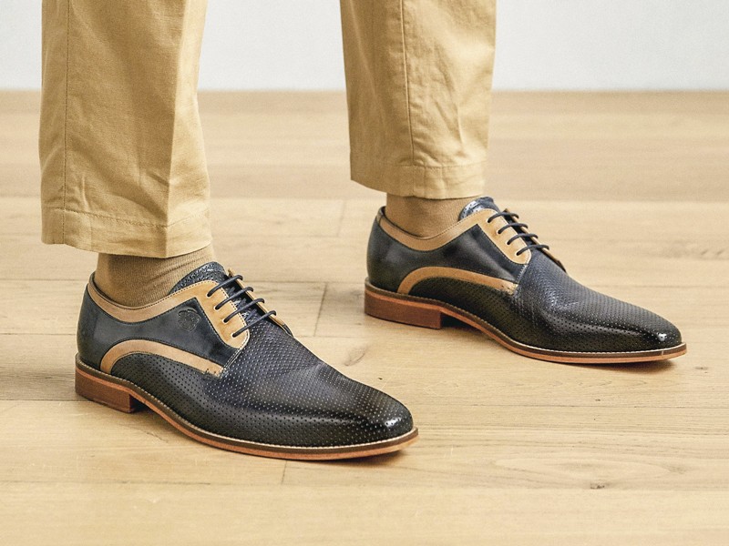 Lace-up Dress Shoes