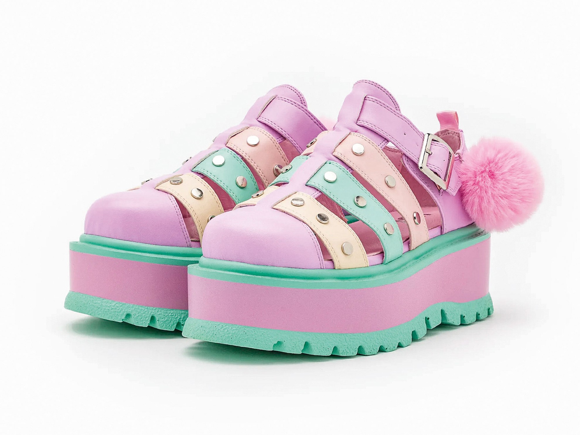 Sandalias y chanclas con plataformas