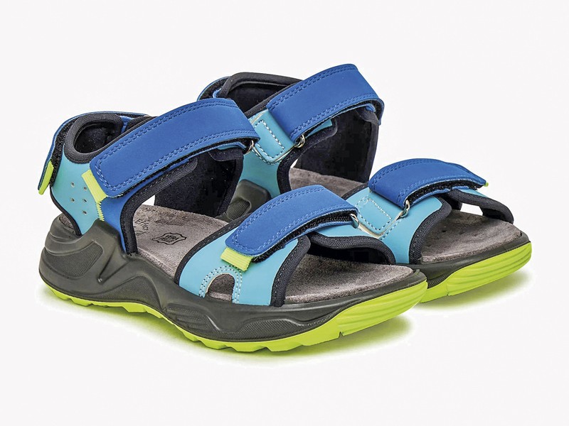 Sandalias infantiles alternan punteras abiertas y semicerradas