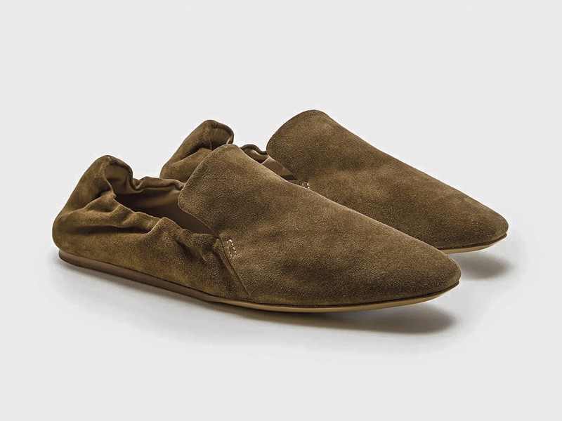 LISOS SPORT TENDENCIA CALZADO TEMPORADA OTOÑO INVIERNO 2027 SERMA 159 MOC-SUE-TAU_02A_fdc1f0be-1850-4f21-a56b-4d70a806464f_1920x.jpg El slip-on masculino combina frentes limpios y contrastes de superficie