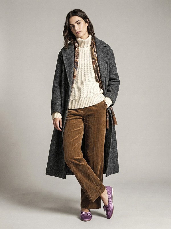 Ballerinas acordonadas con ajuste fino y perfil urbano