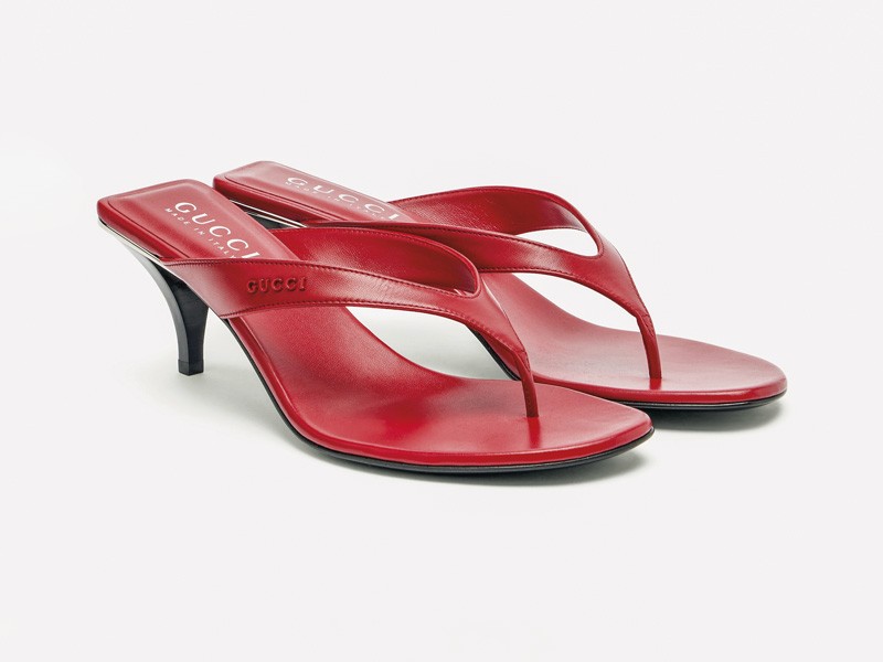 OJOTAS ALTAS CALZADO MUJER TENDENCIA PRIMAVERA VERNAO 2026 2027 SERMA 157P01154765.jpg Ojotas altas elevan tiras mínimas con tacos precisos