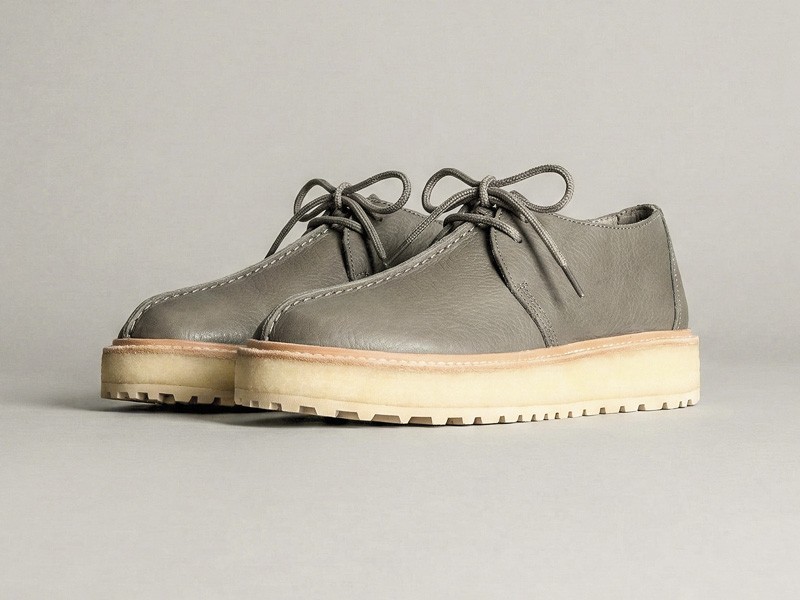 Calzado acordonado urbano para hombre con bases robustas