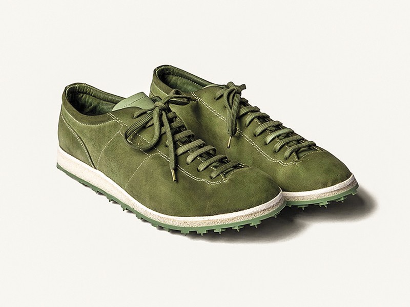 Sneakers urbanas en verde oliva con gamuza y suelas gum