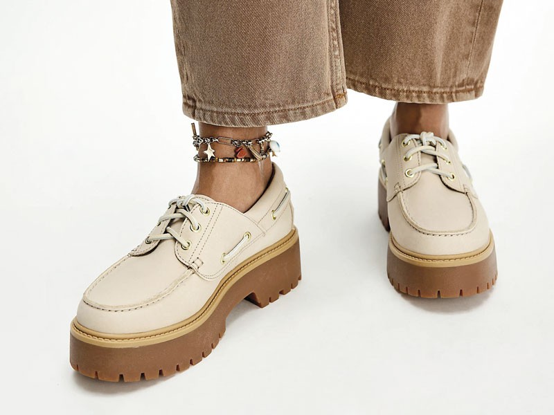 Náuticos acordonados